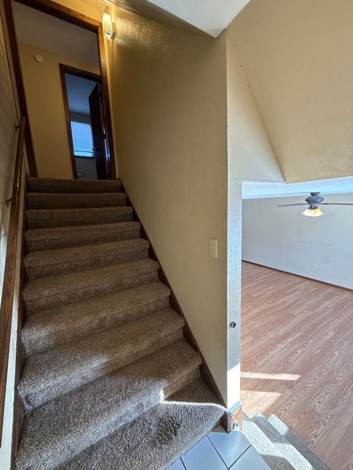 1511 7th Ave Sw - Photo 2 of 14