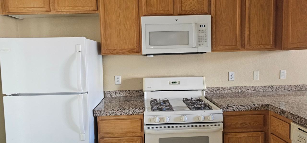 7575 French Springs St - Photo 5 of 12