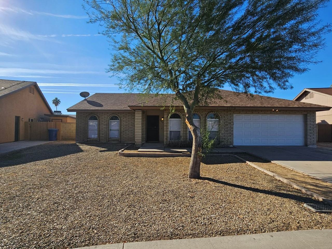 1625 E Carmen St - Photo 3 of 22