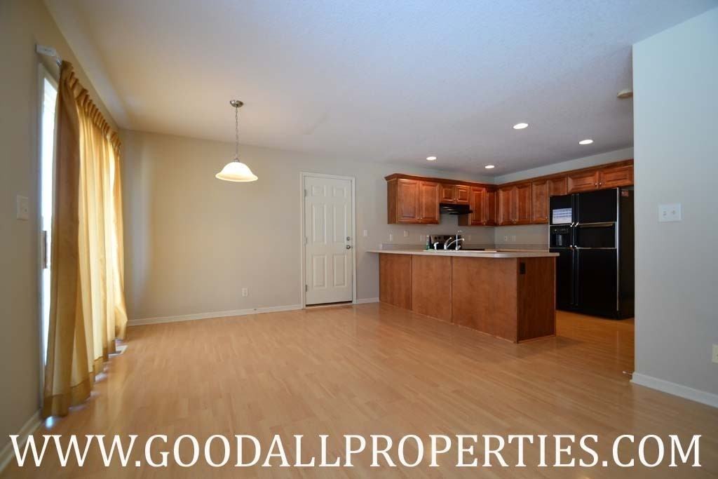 505 Se Waco Pl - Photo 3 of 12