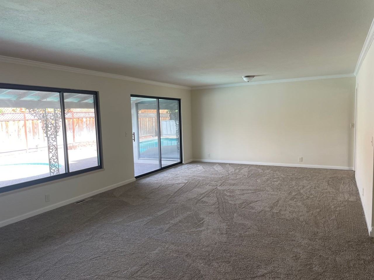 1115 Berkshire Dr - Photo 3 of 22