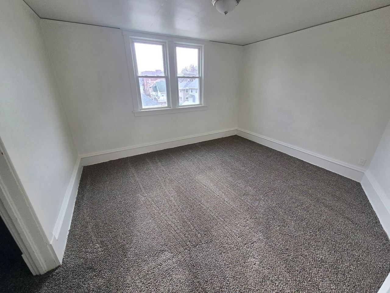 311 22nd St - Photo 2 of 9