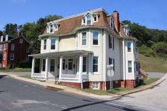 127 Hanover St - Photo 1 of 1