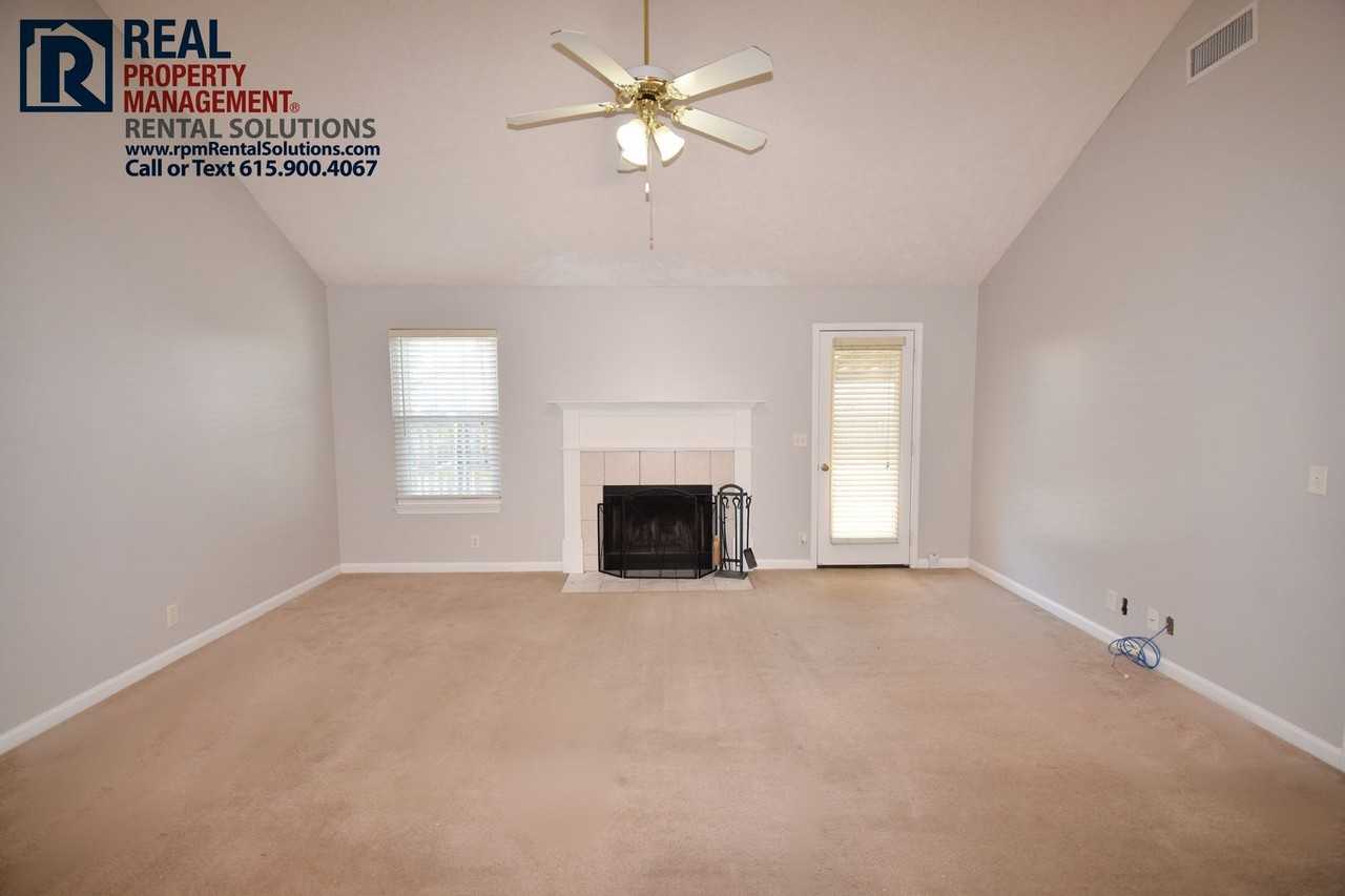 3166 Holsted Dr - Photo 3 of 19