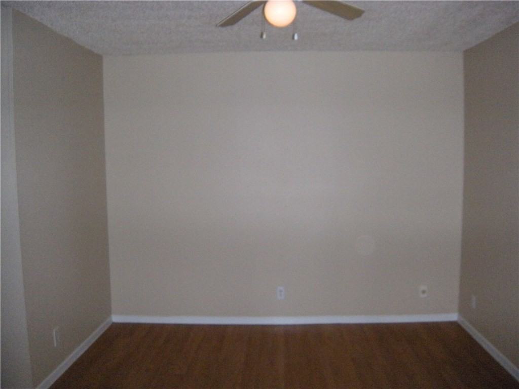 202 E 32nd St - Photo 6 of 8