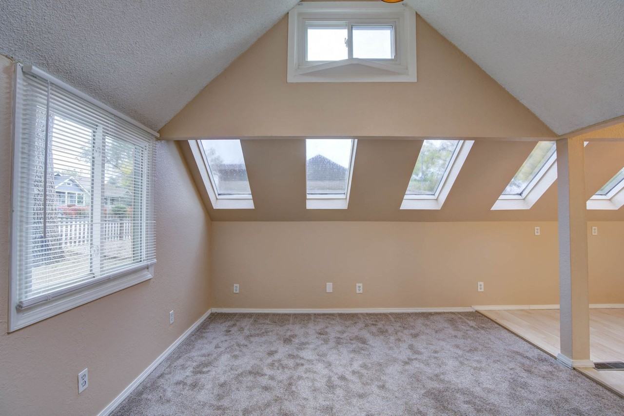 520 S Cedar St - Photo 4 of 28