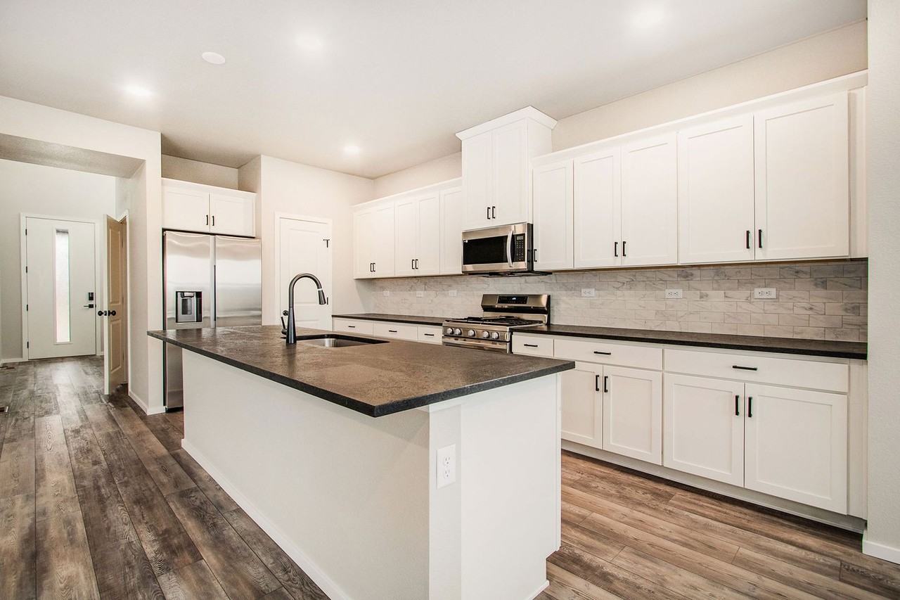 6626 4th Street Rd - Photo 5 of 39