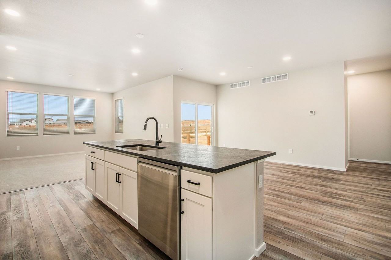 6626 4th Street Rd - Photo 7 of 39