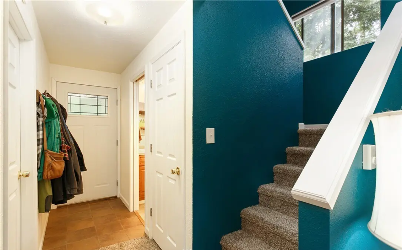 62 Louise View Dr - Photo 2 of 21