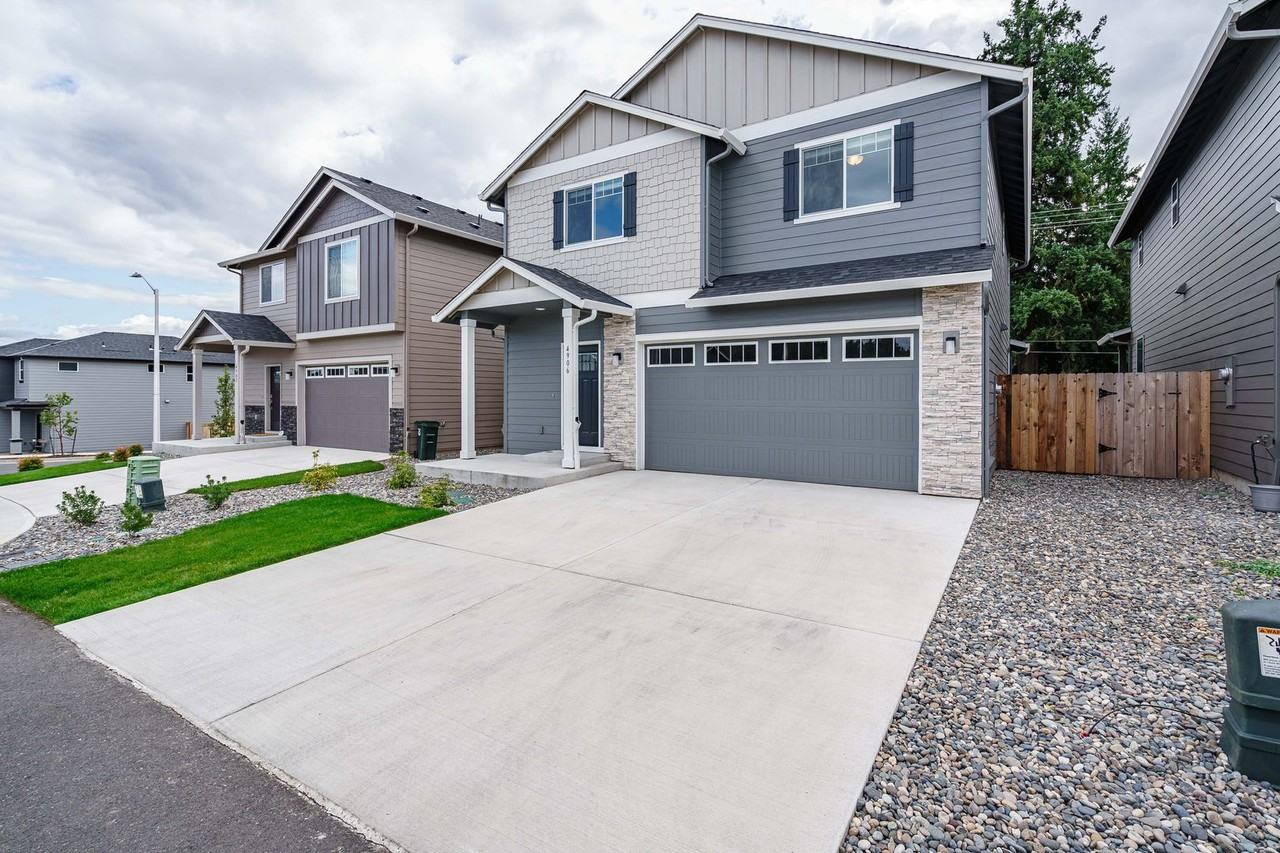 4906 Ne 23rd Ct - Photo 2 of 48