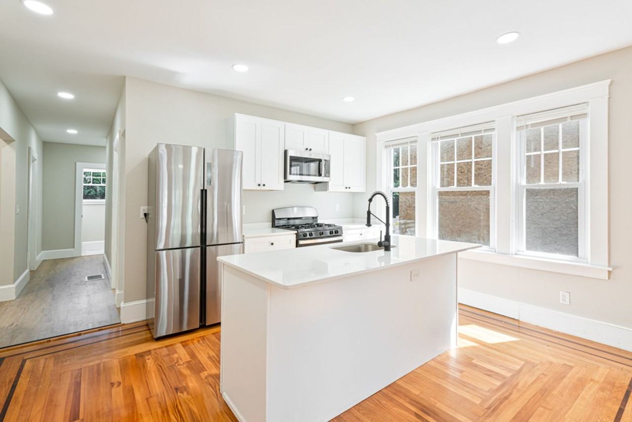 103-105 Tyndall Ave. - Photo 6 of 44