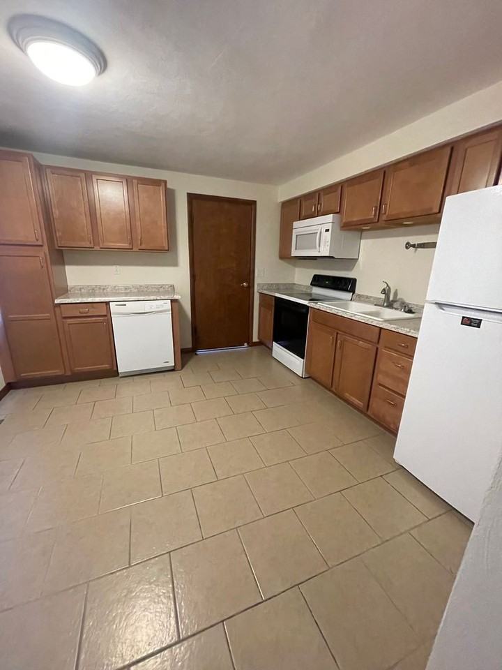 322A Millcreek Dr - Photo 3 of 8