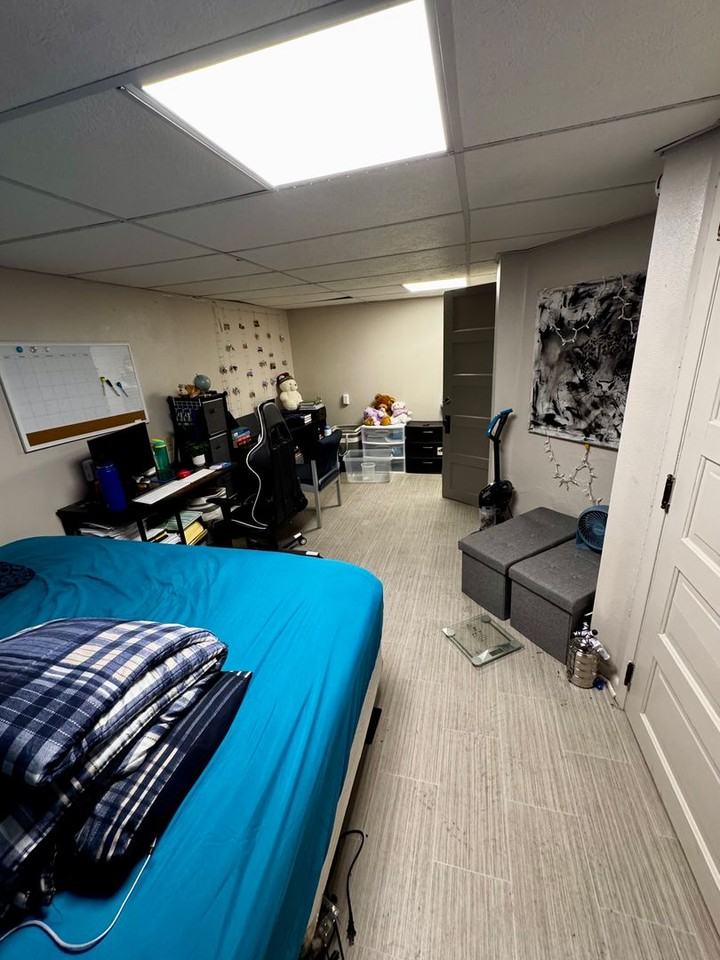 418 Ash Ave - Photo 6 of 10