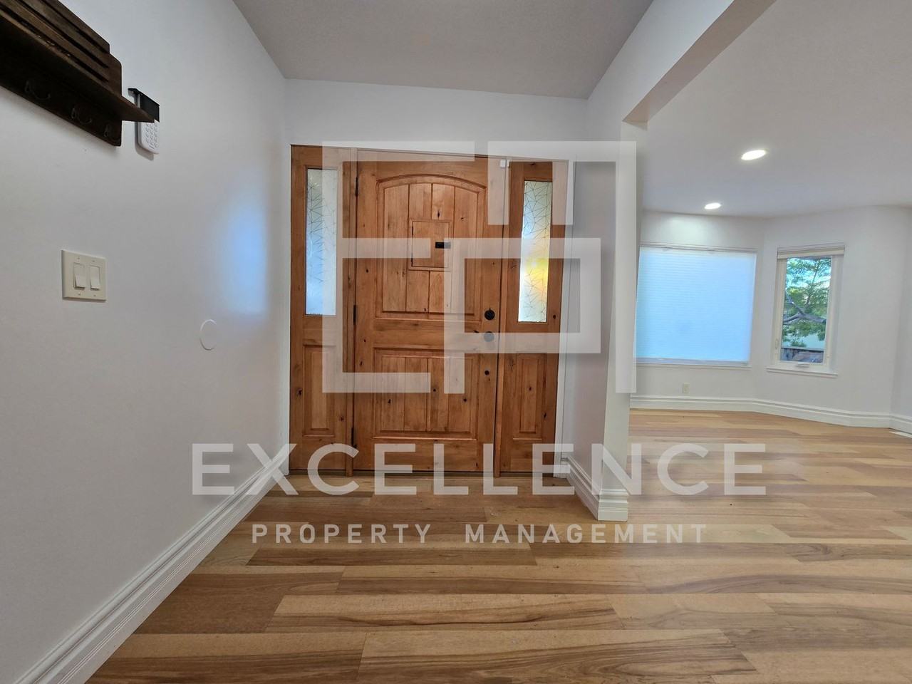 1282 Oakglen Way - Photo 3 of 26