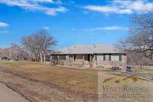 featured image of 660 South Woodland Hills Drive