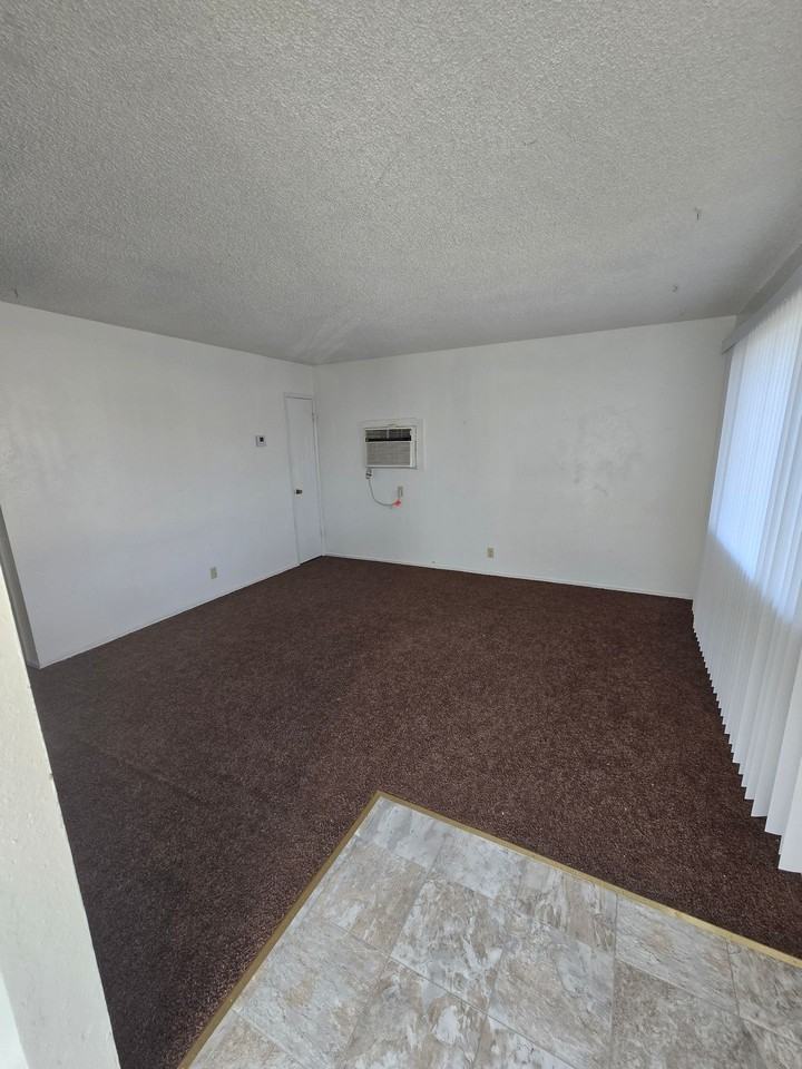 1915 Celeste Ct #D - Photo 2 of 29