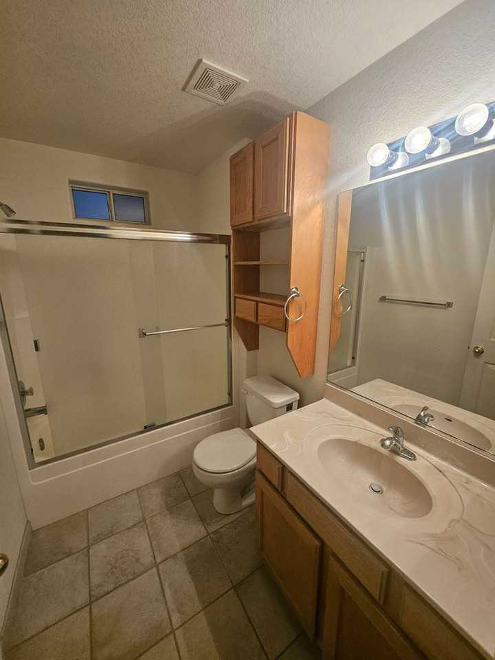 2304 E Oleander Dr - Photo 6 of 11