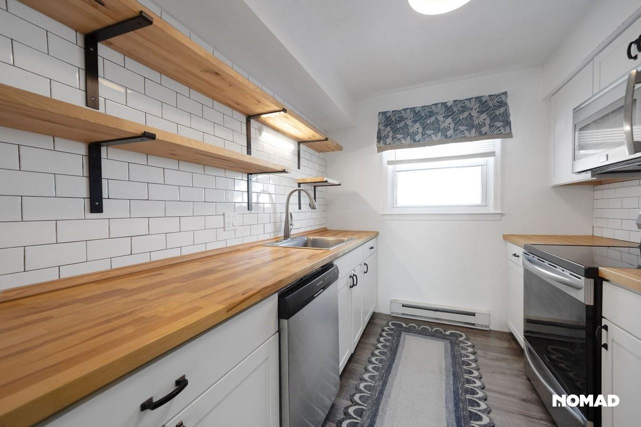 100 Pillsbury Rd - Photo 2 of 21