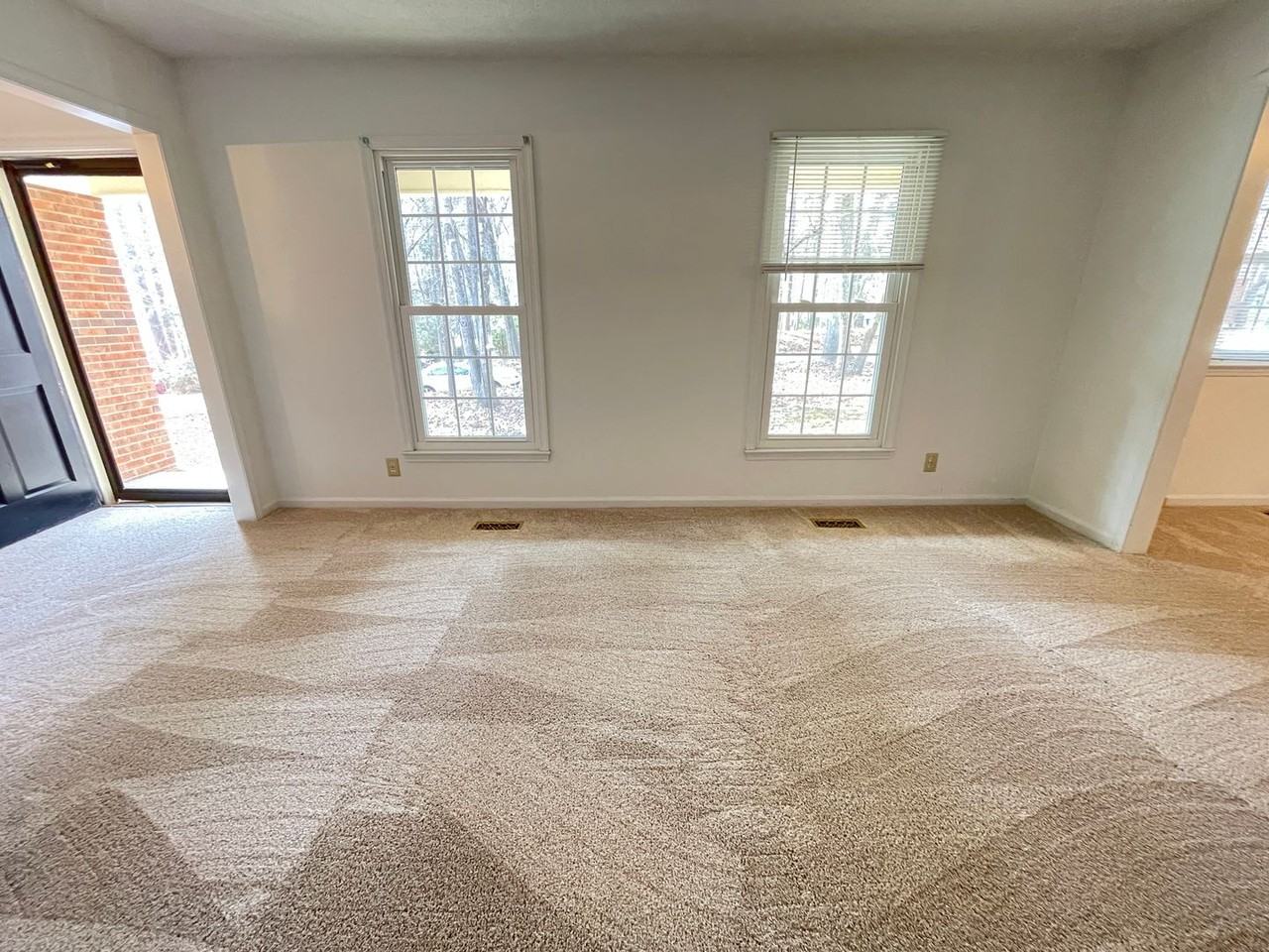 106 Downing Ct - Photo 5 of 45