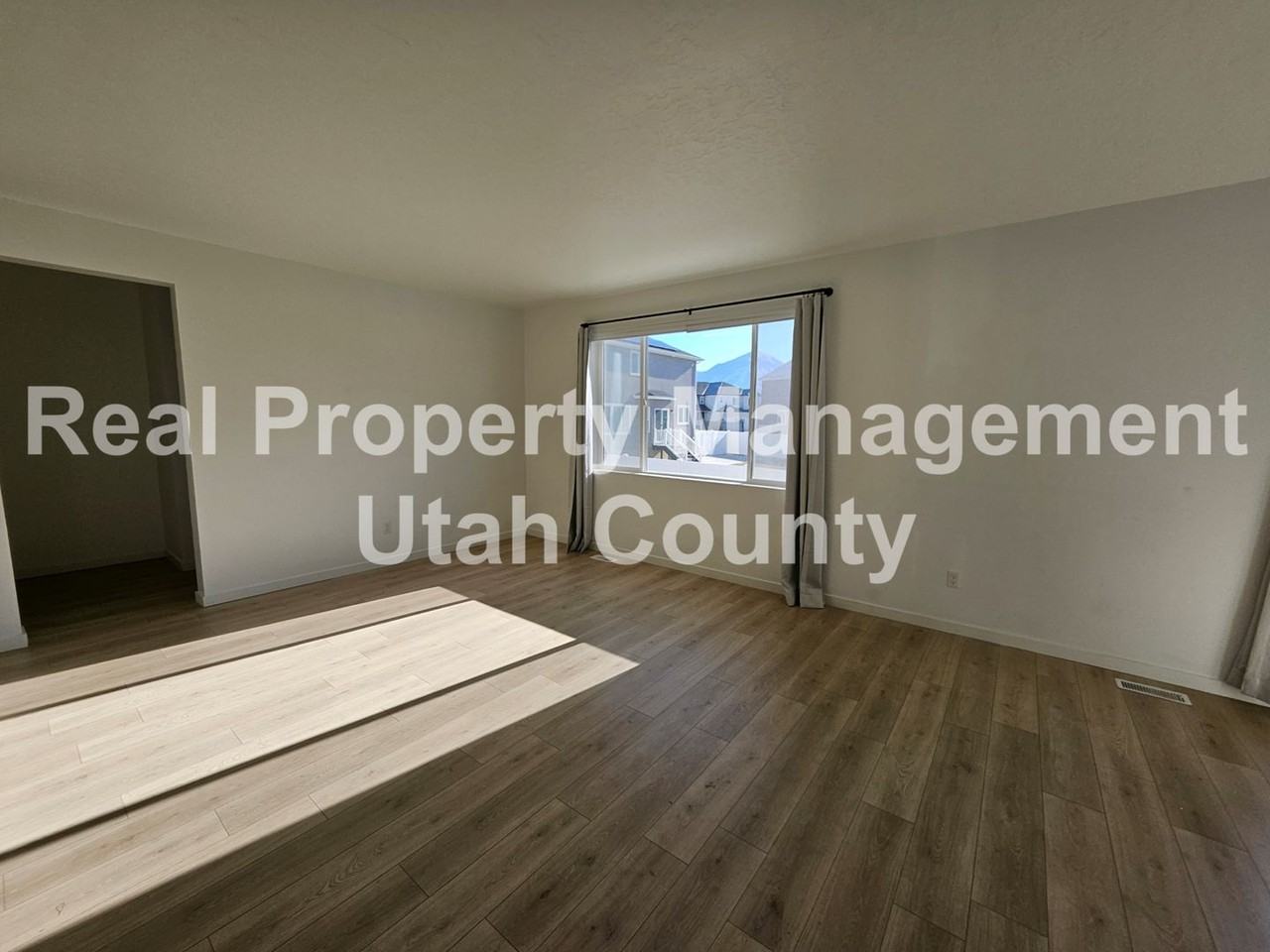 1338 E 1590 N - Photo 3 of 46