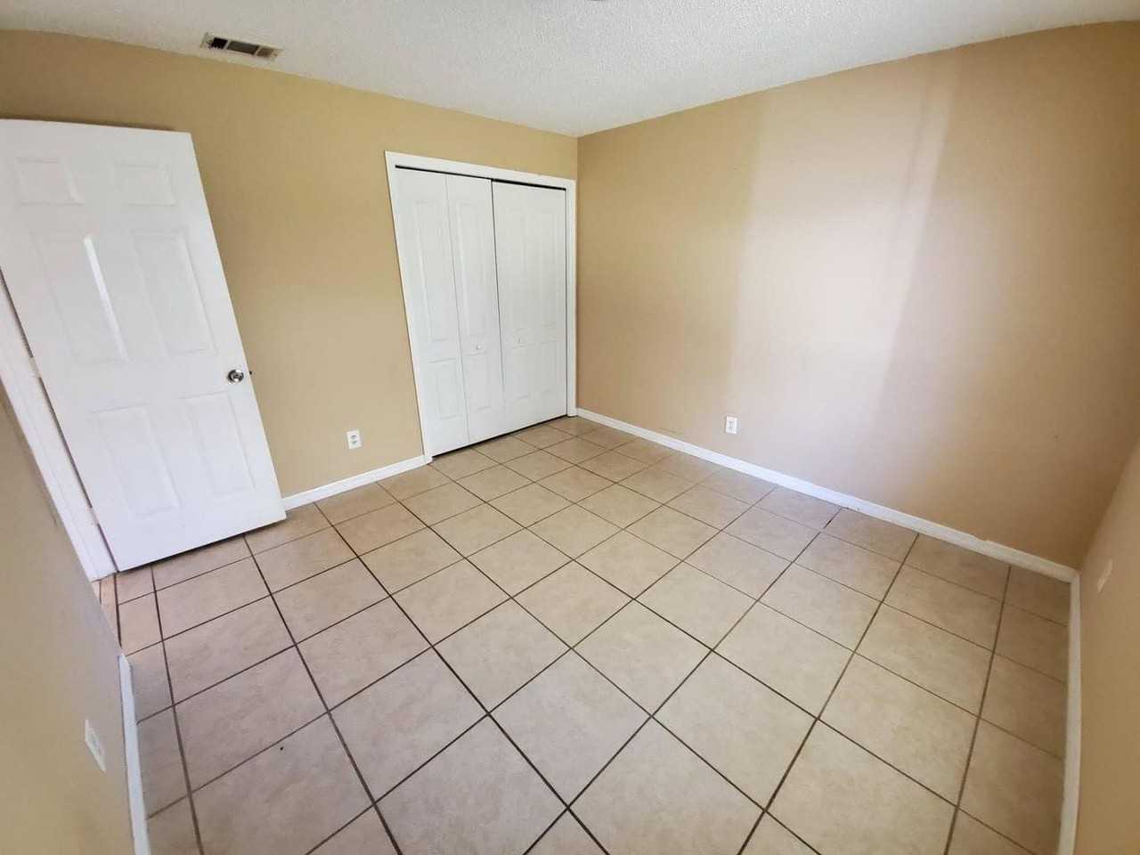 837 Del Prado Dr - Photo 7 of 11