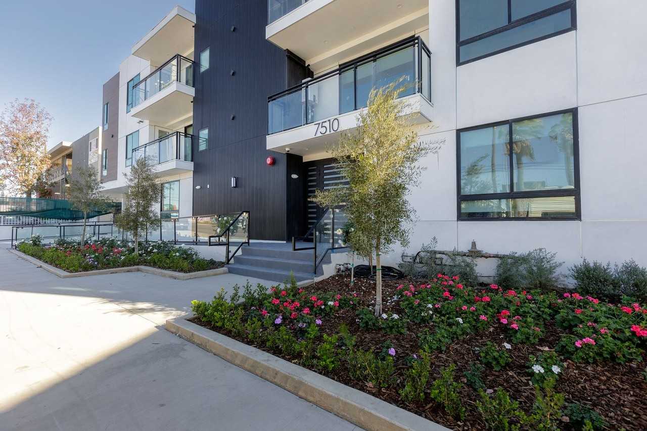 Sepulveda18 - Photo 2 of 50