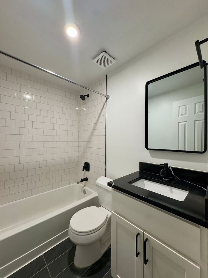 13 E Read St - Photo 7 of 28