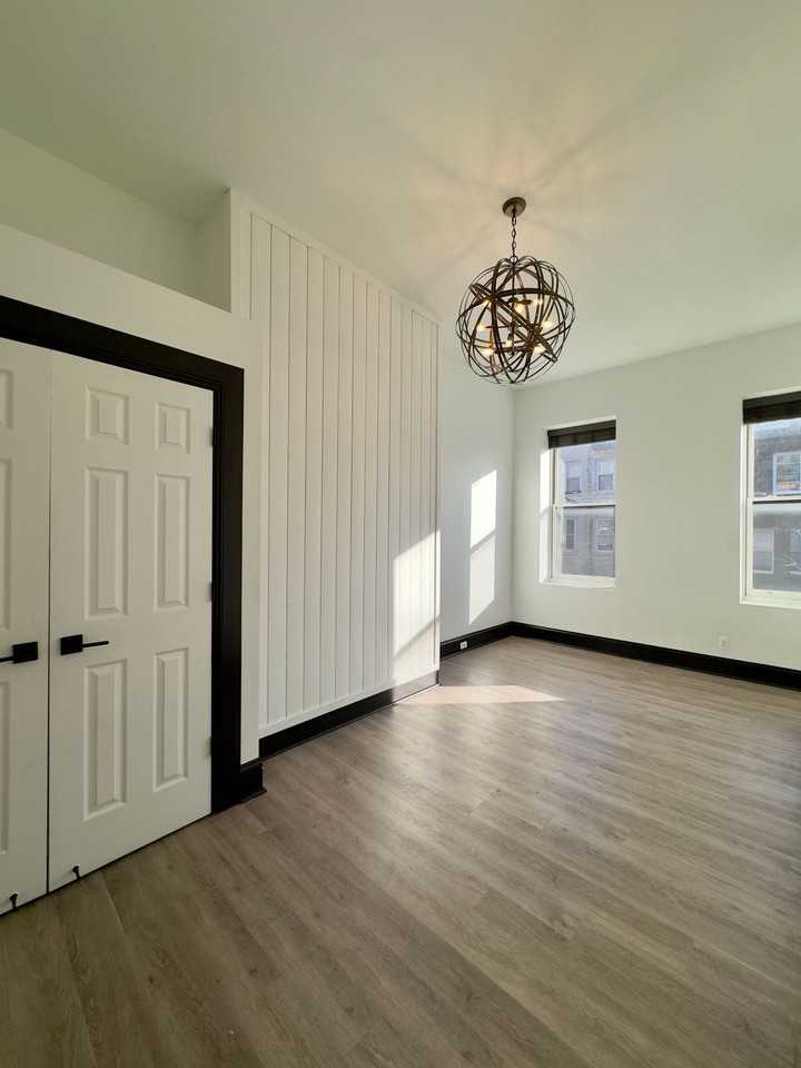 1210 N Calvert St - Photo 4 of 34