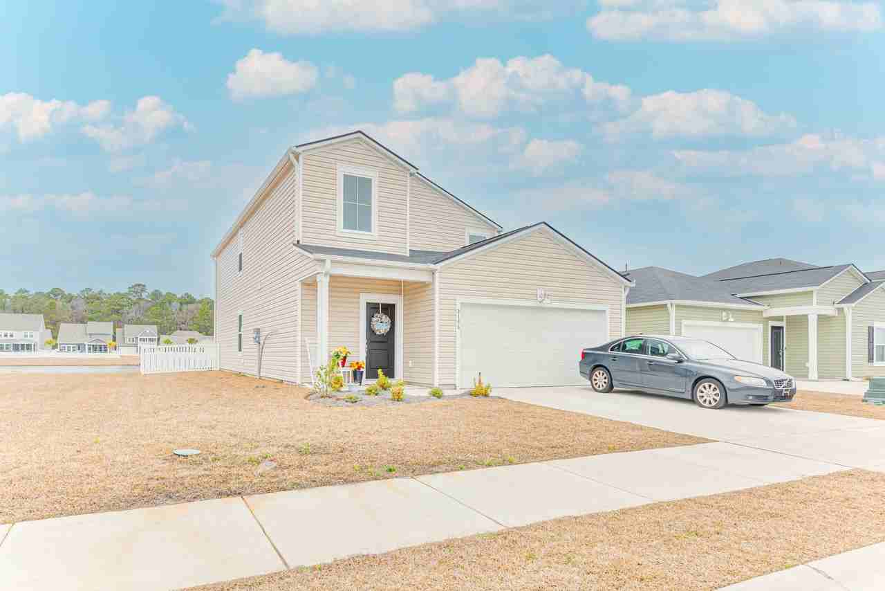 8196 Forest Edge Dr - Photo 2 of 35