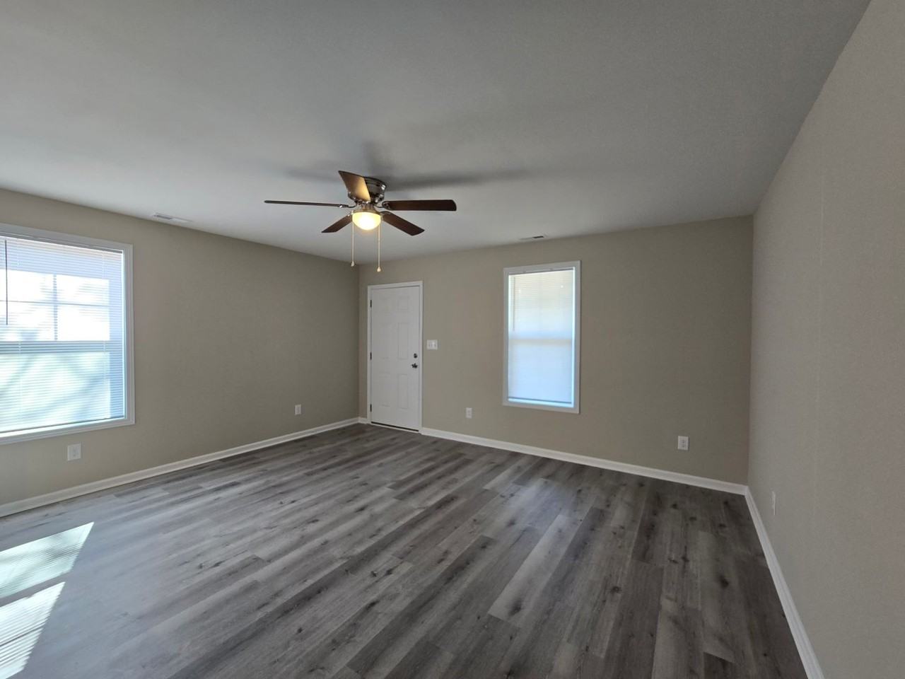 131B S Sixth St - Photo 5 of 25
