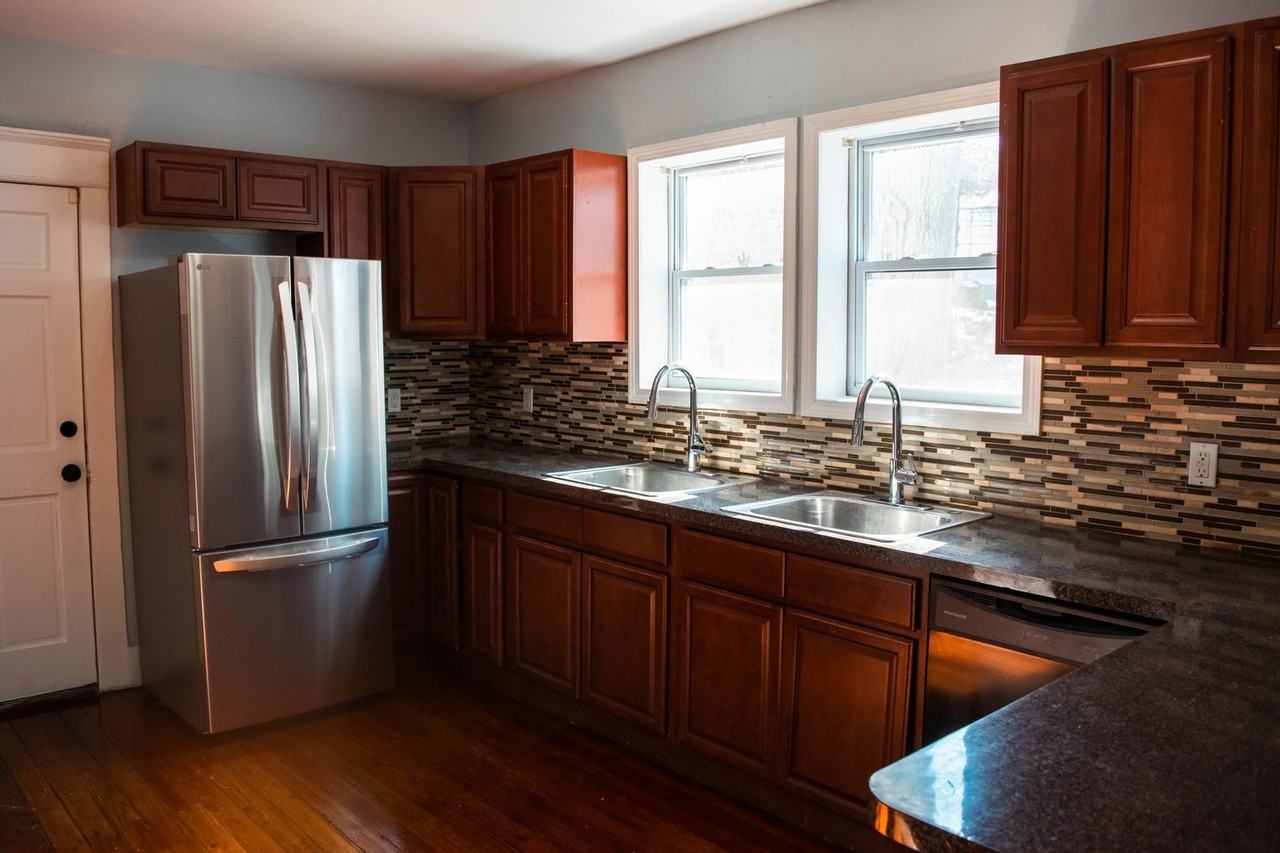1551 Ella T Grasso Blvd - Photo 4 of 11