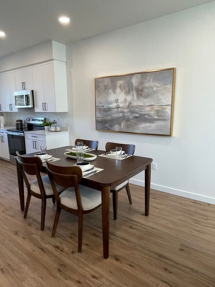 The Woodlands Townhomes - Photo 6 of 26