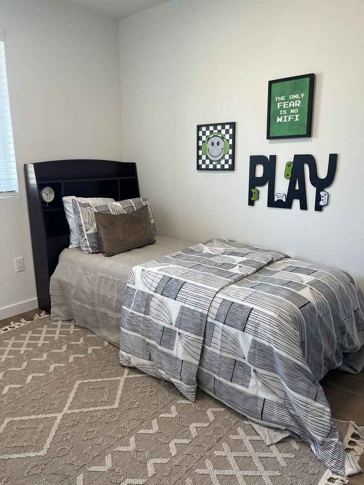 The Woodlands Townhomes - Photo 6 of 15