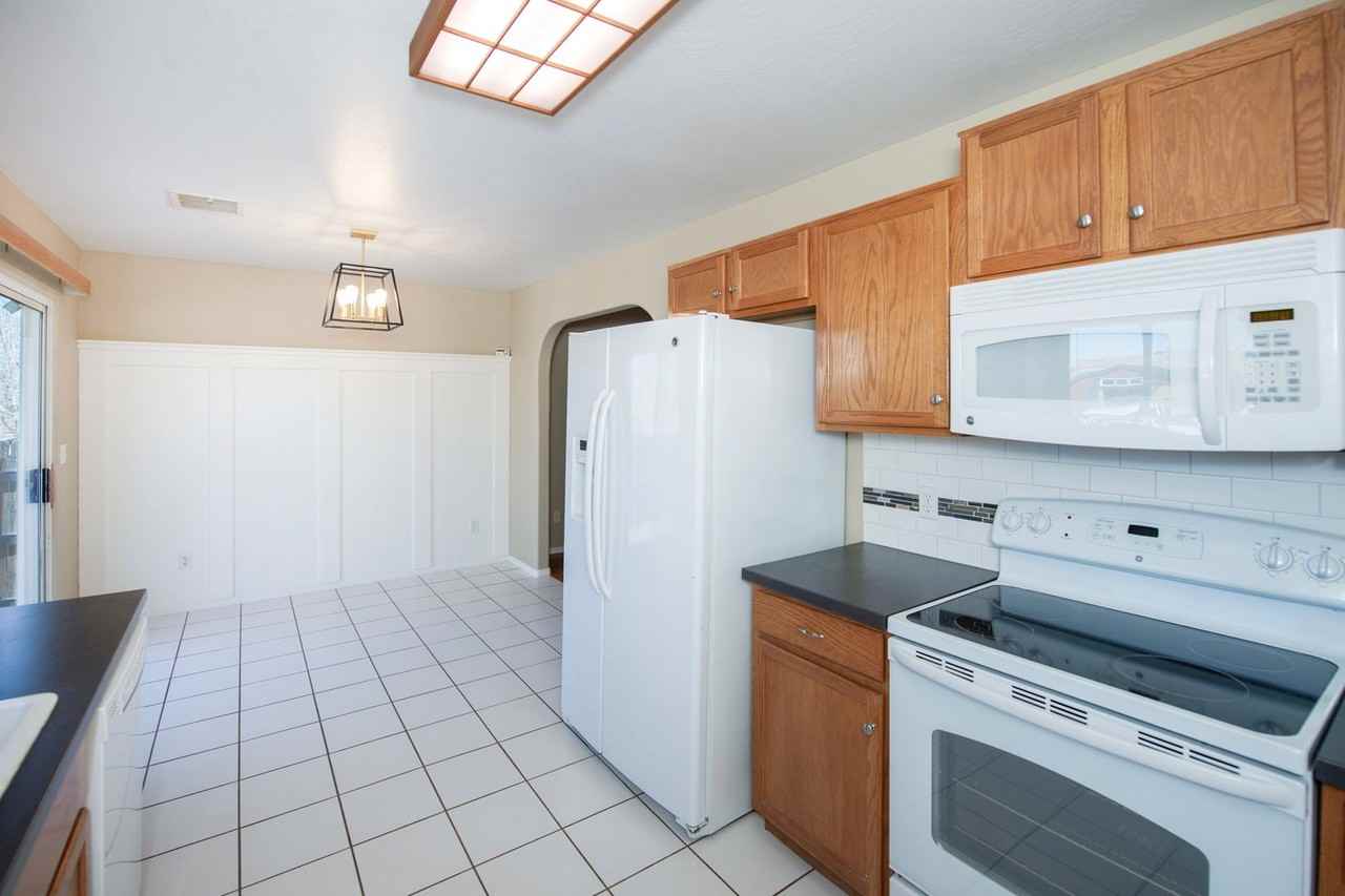 5460 E Sapphire Dr - Photo 2 of 28