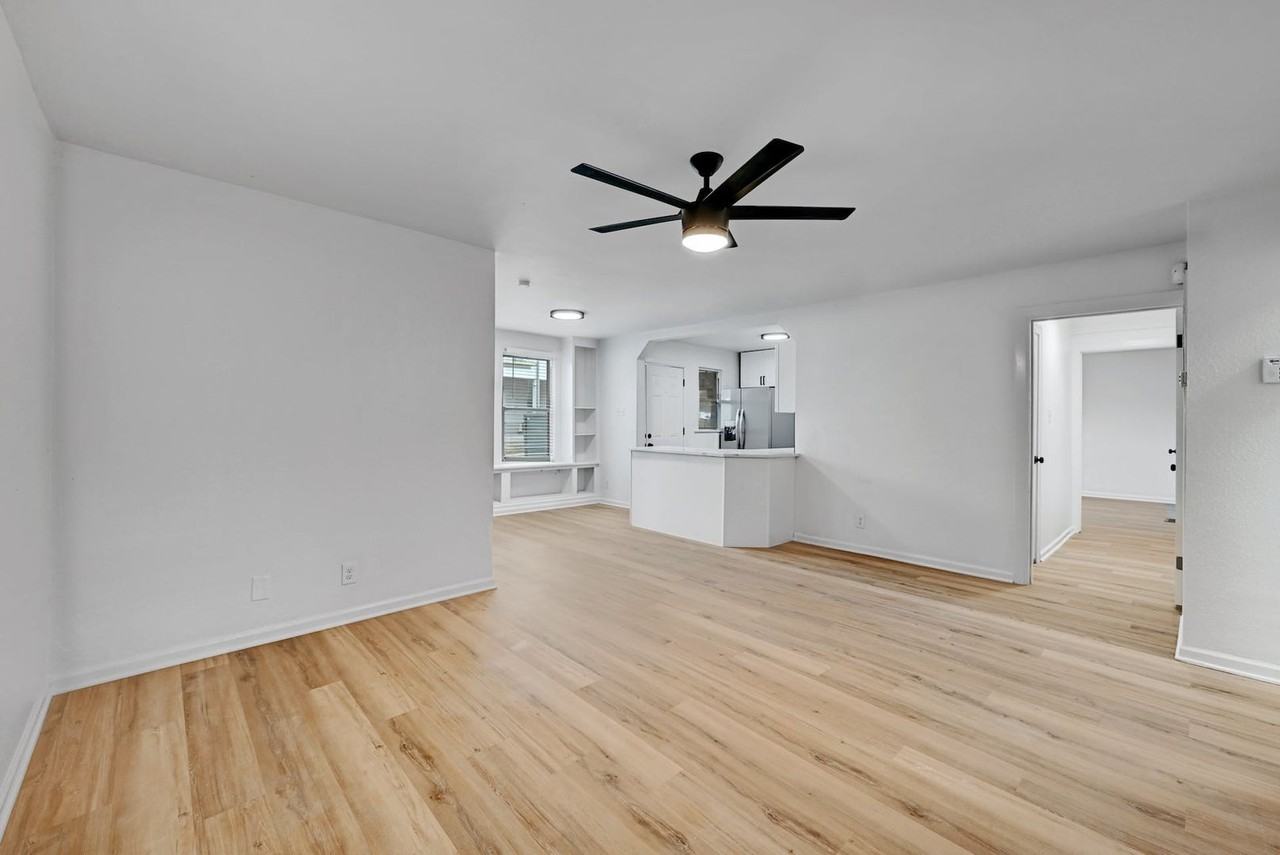 2305 Longview Street - Photo 7 of 33