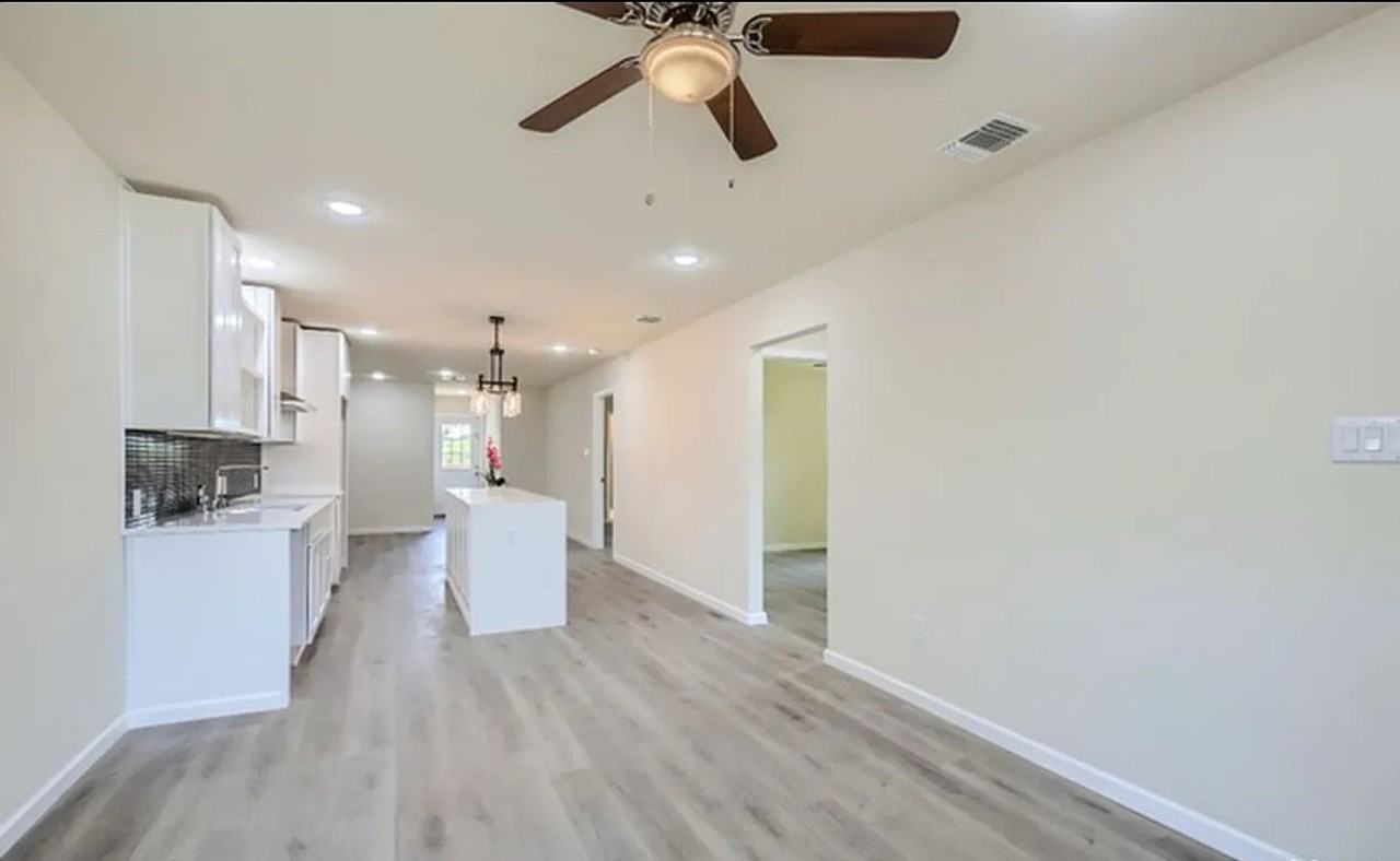 223 Anderson Ave - Photo 5 of 15