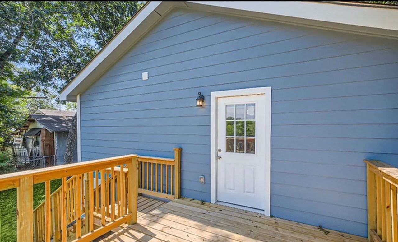 223 Anderson Ave - Photo 7 of 15