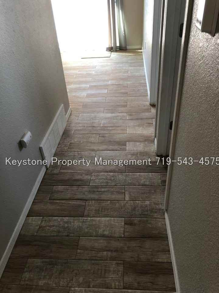 486 W Bellflower Dr - Photo 2 of 18