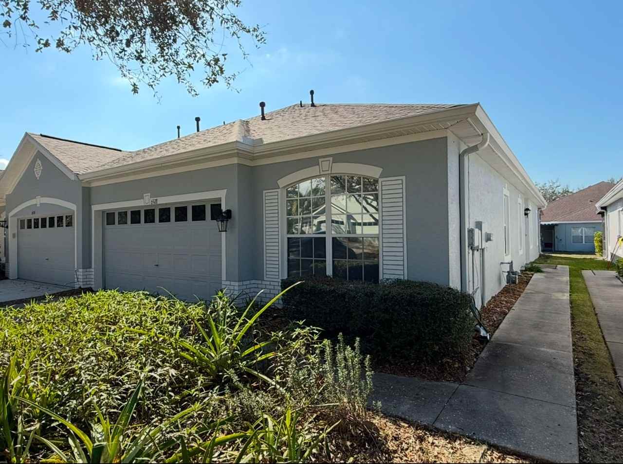 6928 Surrey Oak Dr - Photo 2 of 18