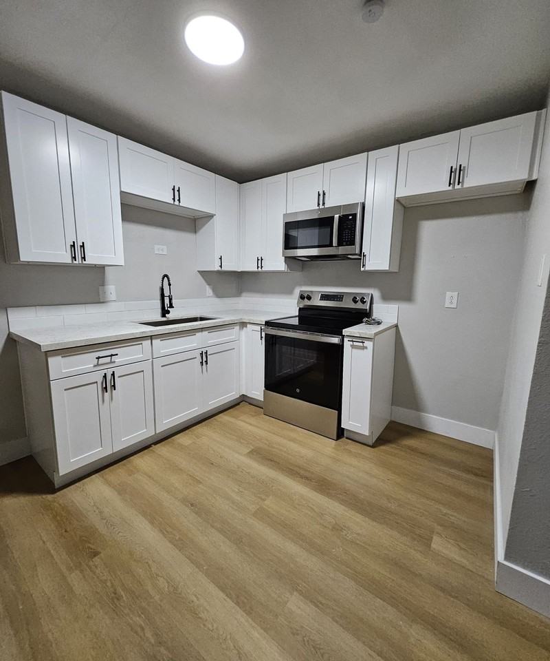 2520 Tulip - Photo 6 of 6