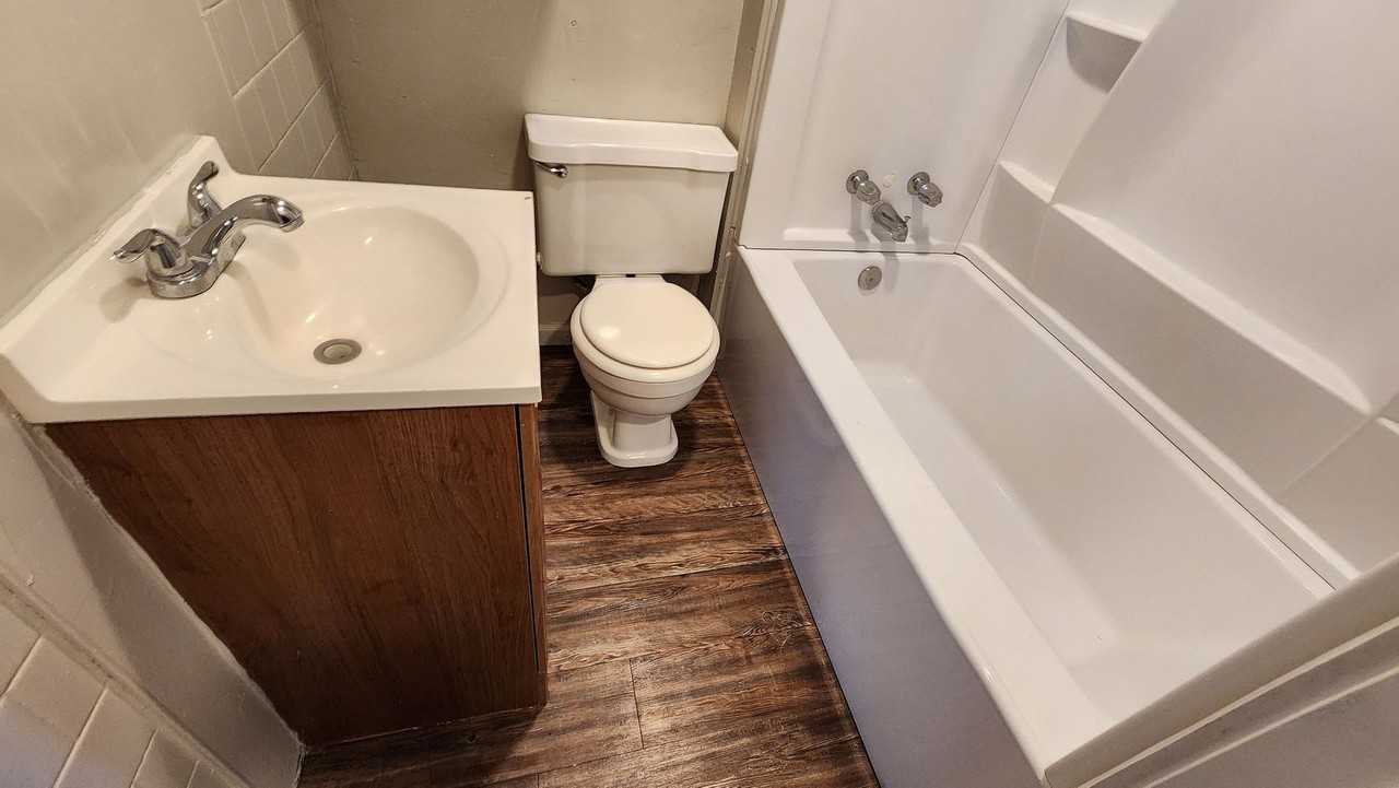 3607 Nw 13th St - Photo 6 of 18