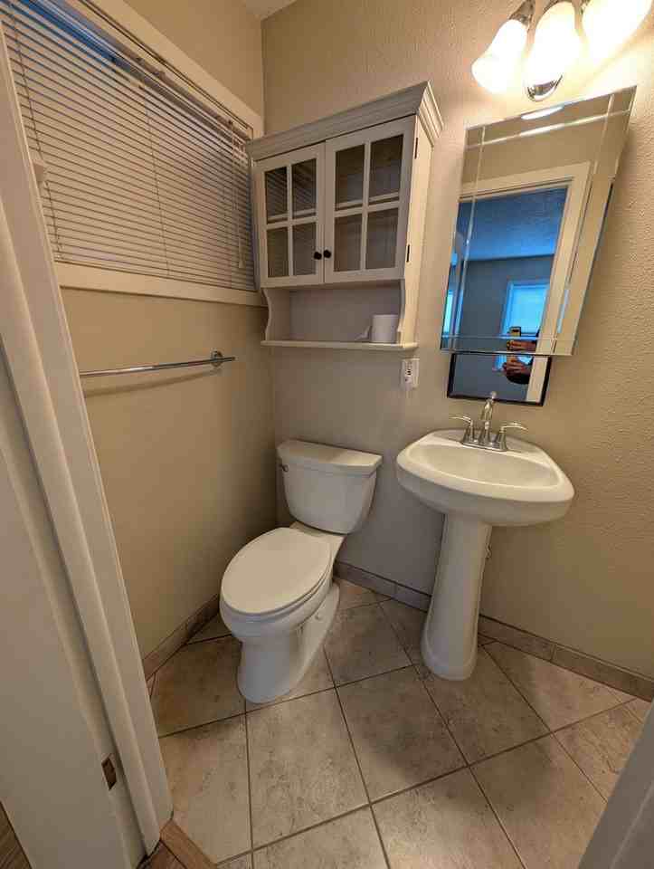 722 Bryden Ave - Photo 3 of 29