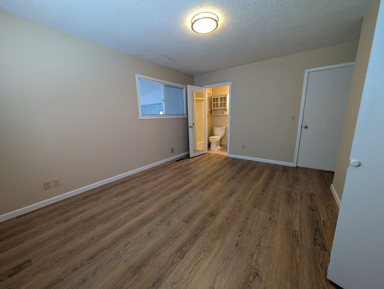 722 Bryden Ave - Photo 7 of 29