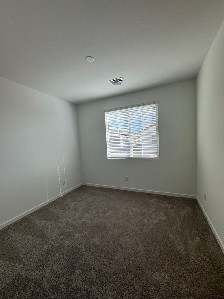 2438 W Rowel Rd - Photo 4 of 36