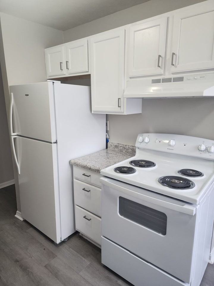 614 S Washington St - Photo 2 of 10