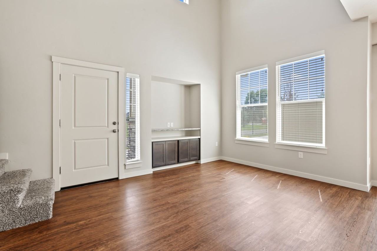 7485 N Lucy Rose Ln #102 - Photo 4 of 35