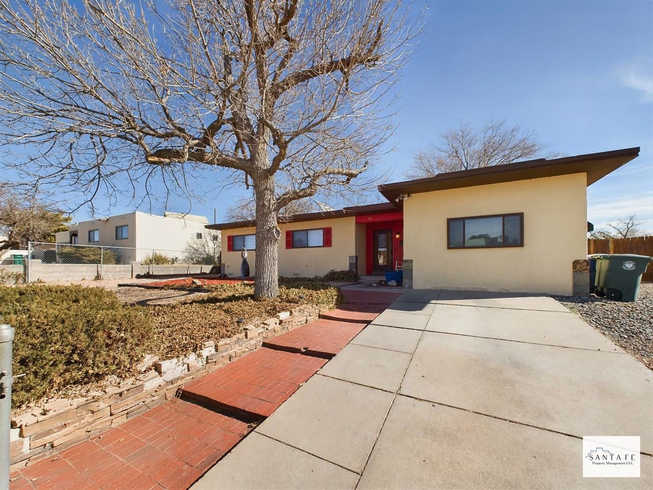 1009 San Lorenzo Dr - Photo 3 of 30