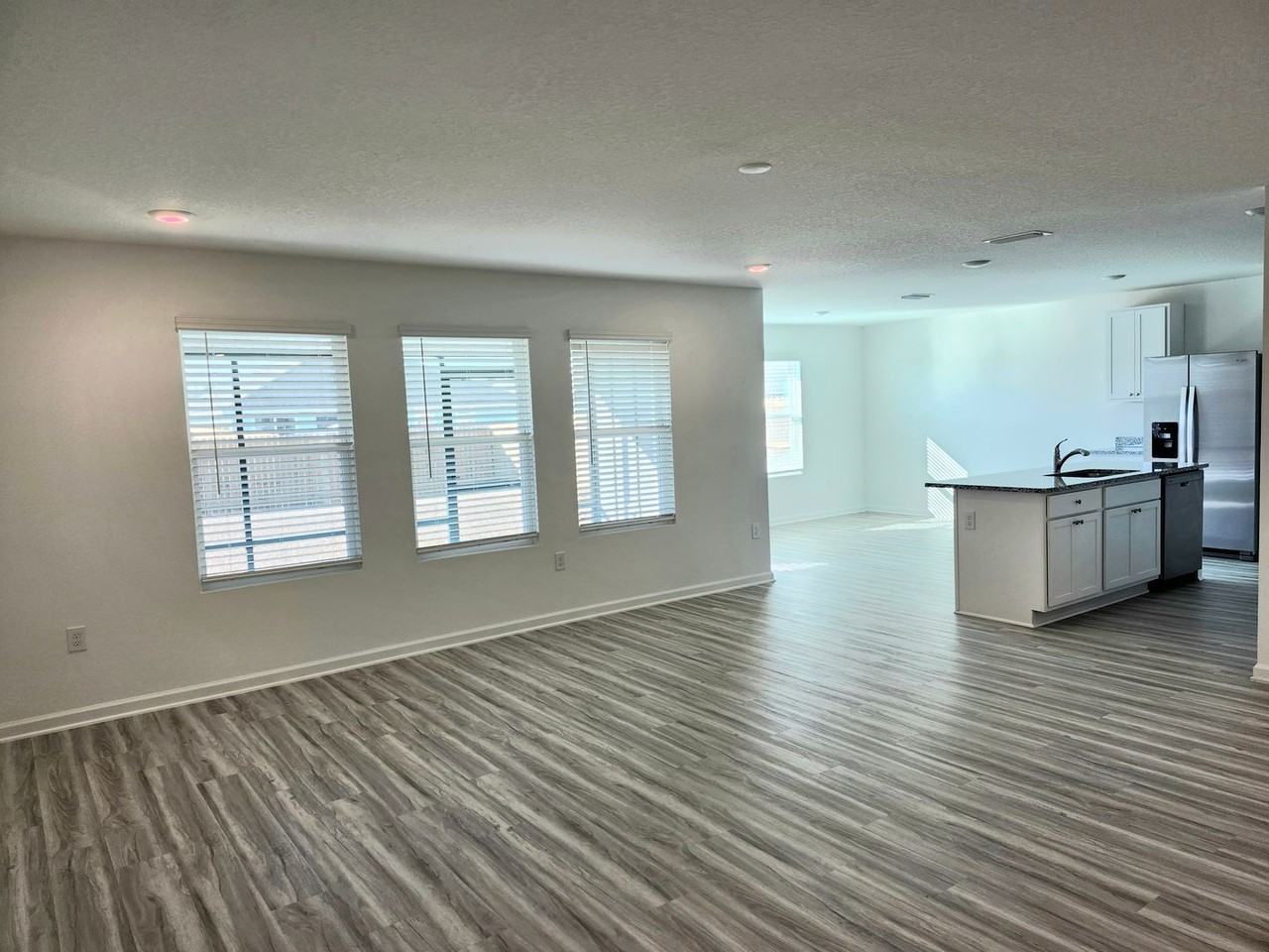 22242 Aleutian Ave - Photo 5 of 24