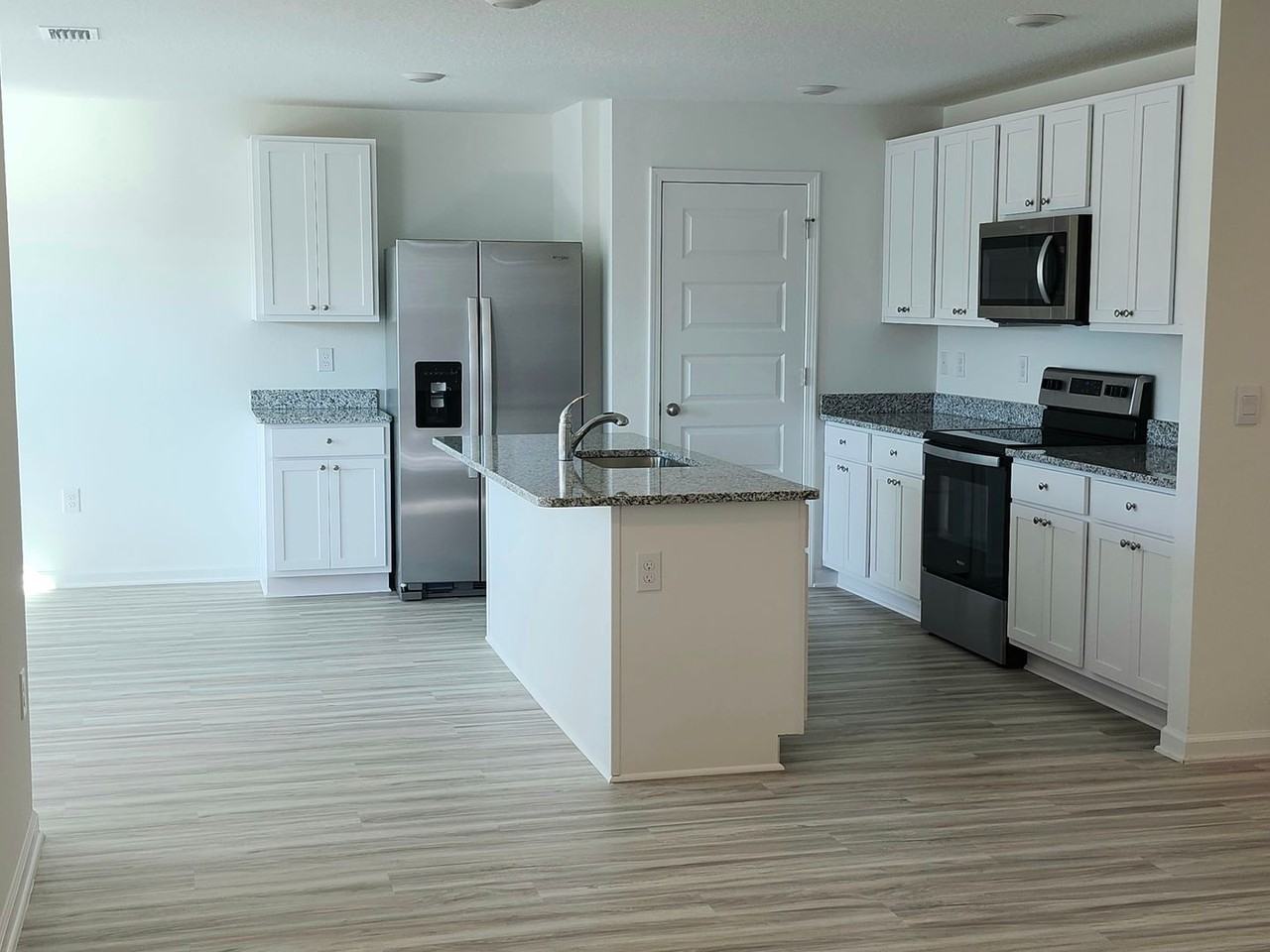 22242 Aleutian Ave - Photo 6 of 24