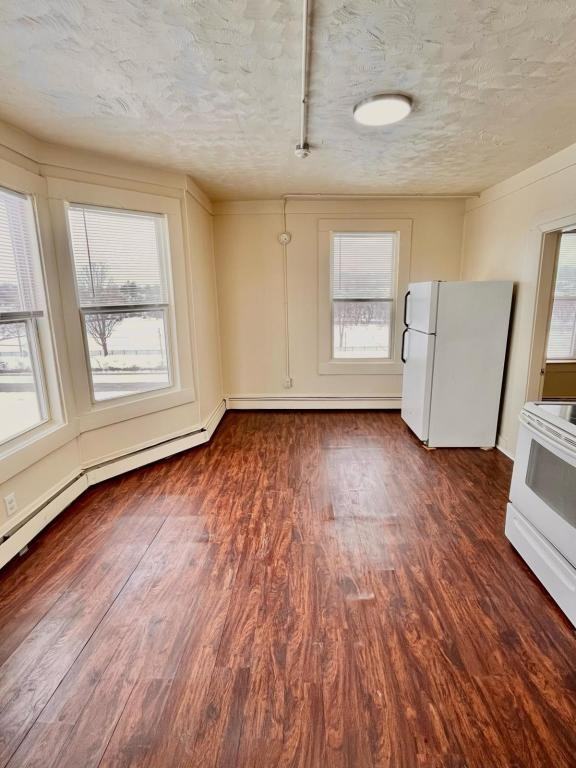 69 Lincoln St - Photo 2 of 11